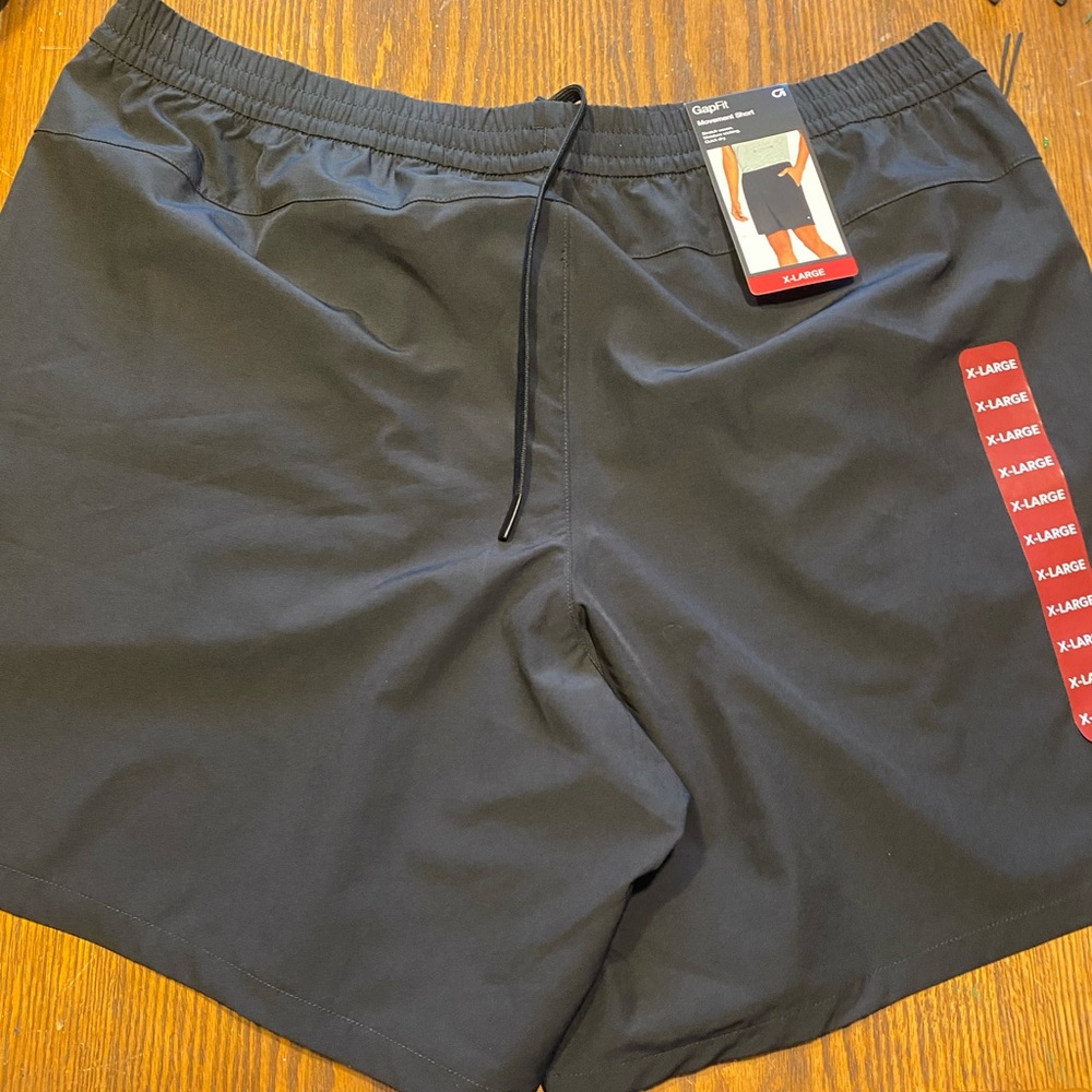 GAP Men's Athletic Shorts - Black NWT XL